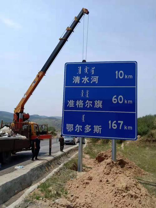 交通標(biāo)志桿的結(jié)構(gòu)與形狀有什么要求